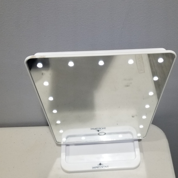 Impressions Vanity Makeup Mirror - Picture 2 of 4